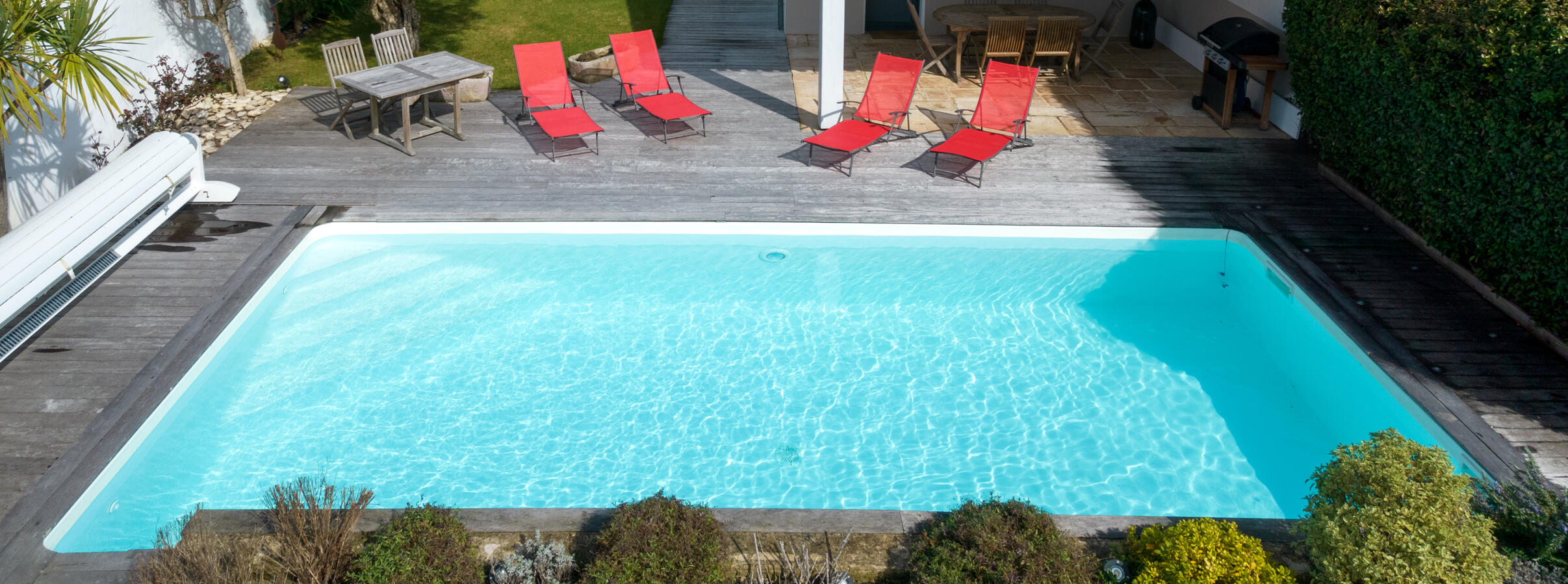 piscine avec terrasse piscine refaite avec terrasse