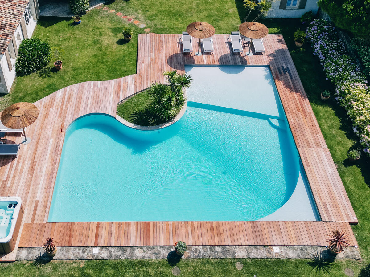 Piscine classic grande piscine sur-mesure